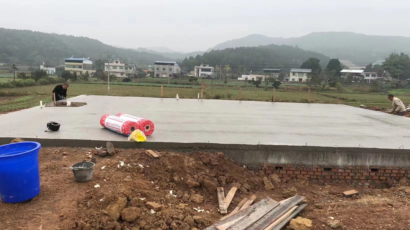 轻钢别墅地基的做法